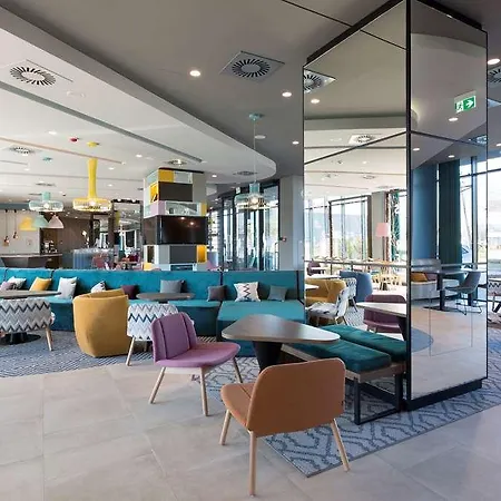 Отель Hampton By Hilton Krakow Airport 3*