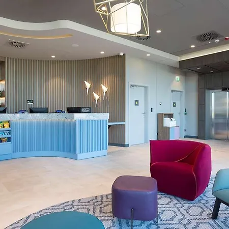 Hampton By Hilton Krakow Airport 3*