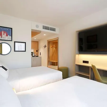 Hampton By Hilton Krakow Airport Hotel 3*